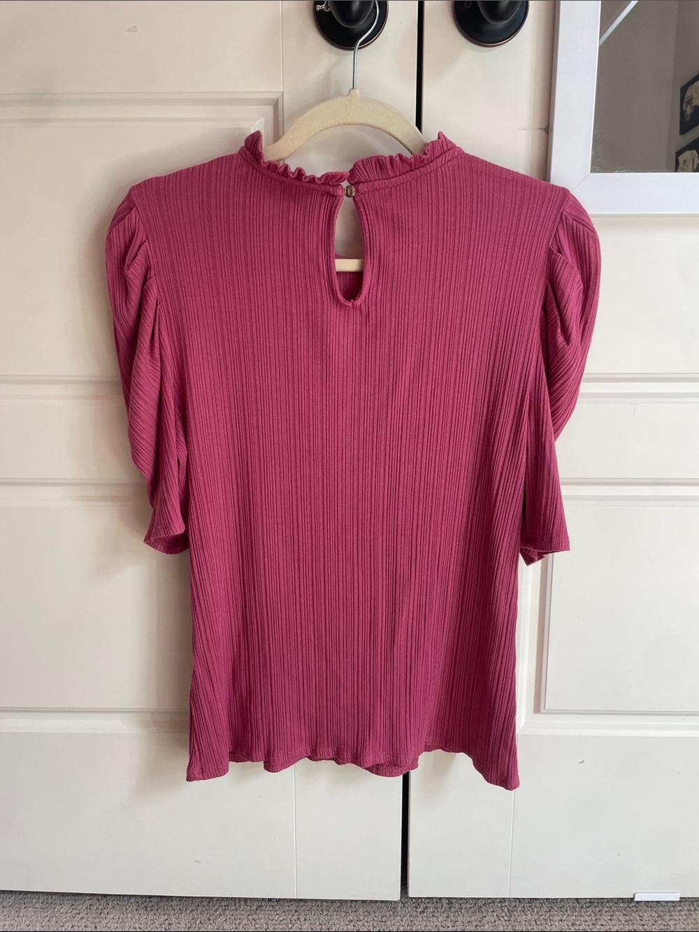 CeCe Rose Pink Ribbed Keyhole Blouse